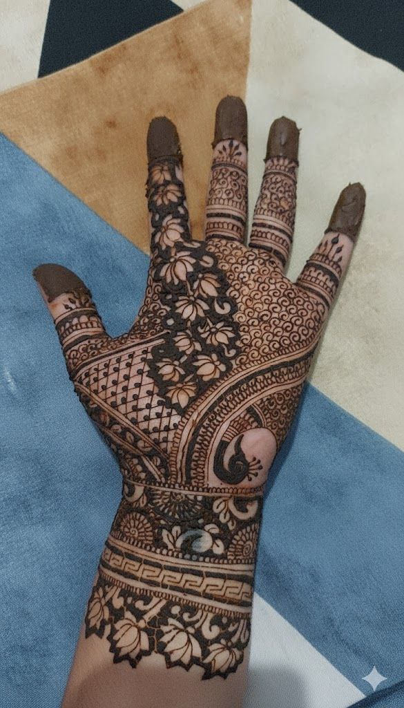 Student mehndi work